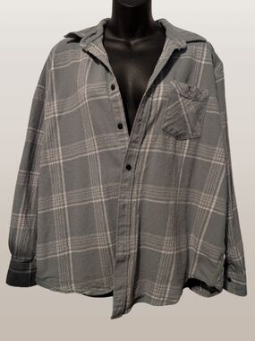 Primark Gray Plaid Flannel Button-Up Shirt - XXL - 100% Cotton ☁️